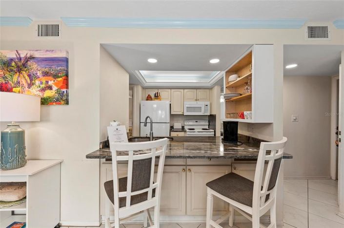 Image No.12-2 Bed Property for sale