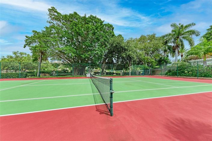 Image No.33-2 Bed Property for sale