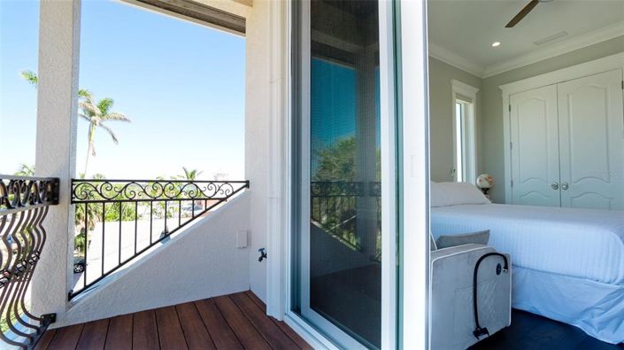 Image No.32-4 Bed Property for sale