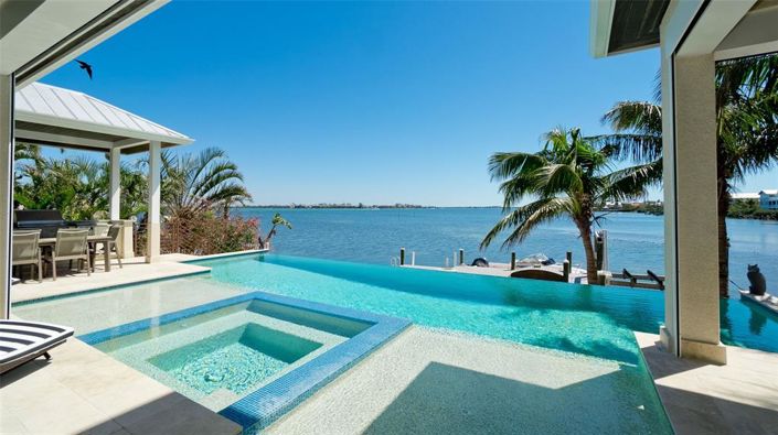 Image No.43-4 Bed Property for sale