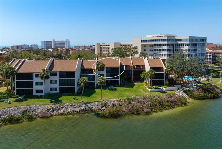 Image No.1-Propriété de 2 chambres à vendre à Sarasota