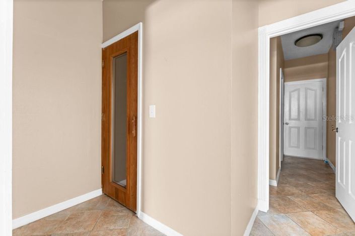 Image No.28-5 Bed Property for sale