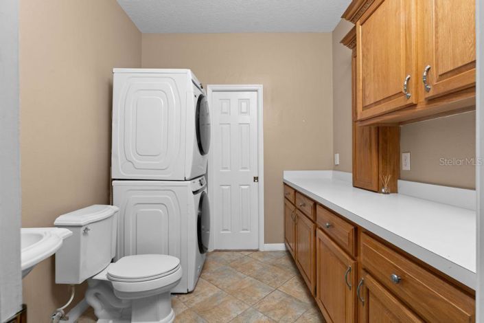 Image No.29-5 Bed Property for sale