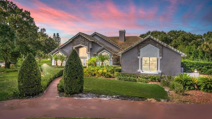 Image No.37-5 Bed Property for sale