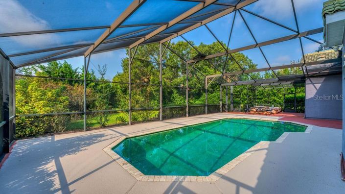 Image No.40-5 Bed Property for sale