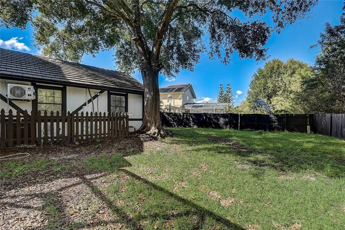 Image No.82-6 Bed Property for sale