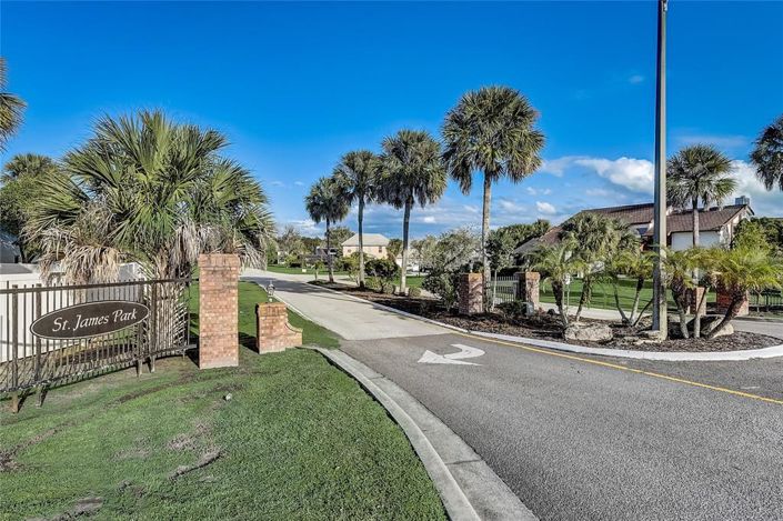 Image No.86-6 Bed Property for sale