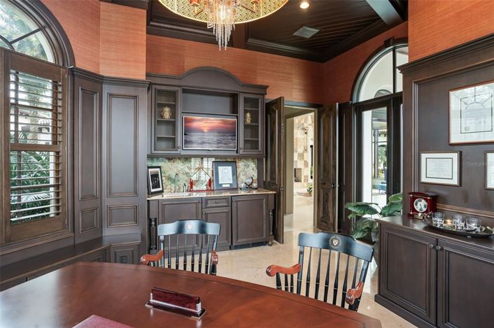 Image No.28-7 Bed Property for sale