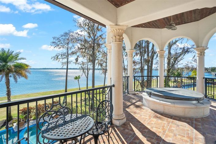 Image No.48-7 Bed Property for sale