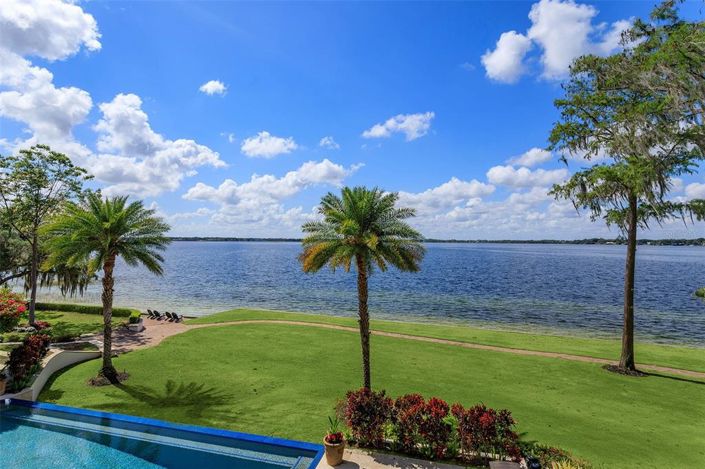 Image No.50-7 Bed Property for sale