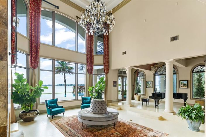 Image No.8-7 Bed Property for sale