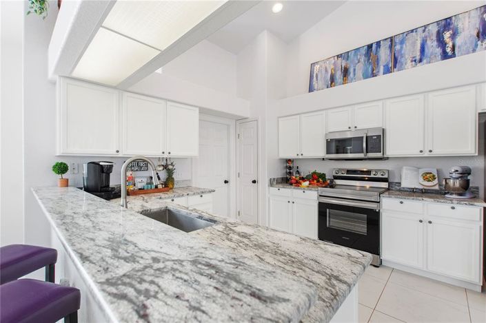 Image No.10-4 Bed Property for sale