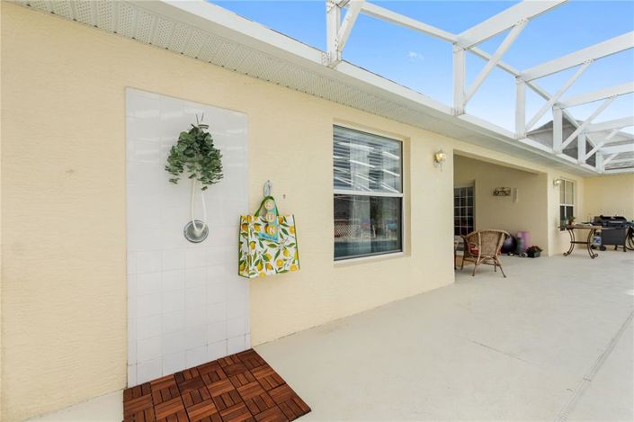 Image No.20-4 Bed Property for sale