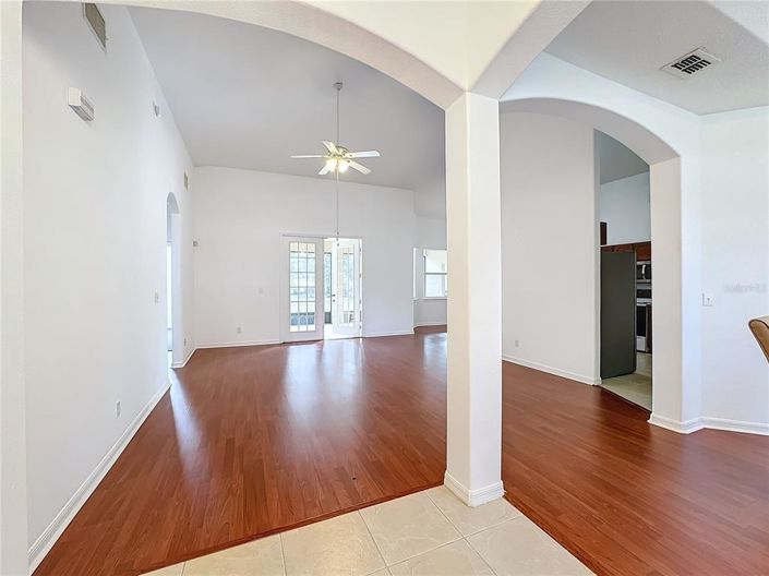 Image No.3-Propriété de 4 chambres à vendre à Kissimmee