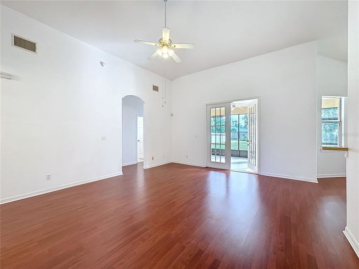 Image No.7-Propriété de 4 chambres à vendre à Kissimmee