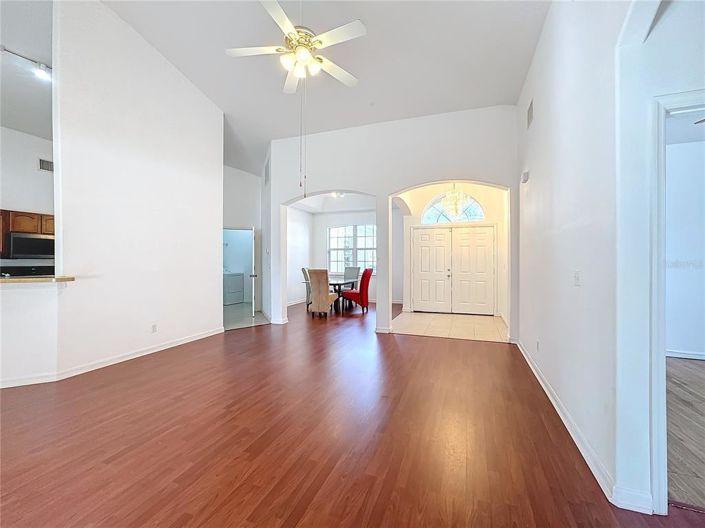 Image No.8-Propriété de 4 chambres à vendre à Kissimmee