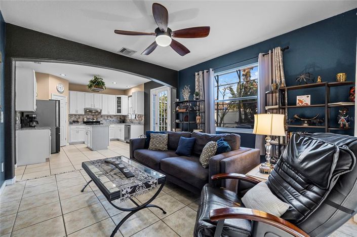 Image No.13-3 Bed Property for sale