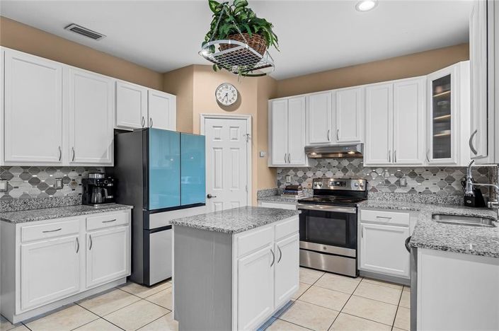 Image No.2-3 Bed Property for sale