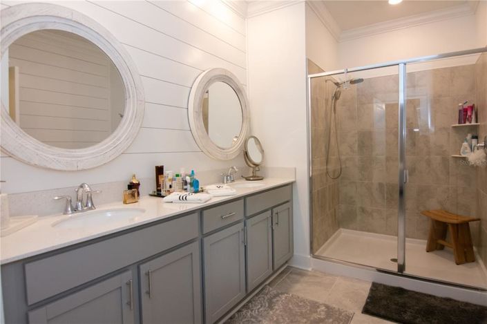 Image No.20-5 Bed Property for sale