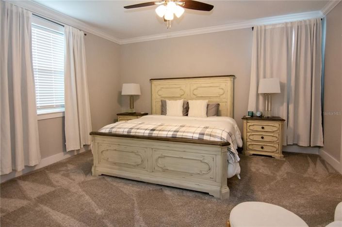 Image No.22-5 Bed Property for sale