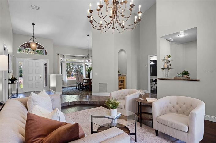 Image No.10-4 Bed Property for sale