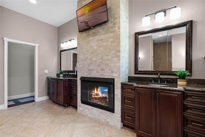 Image No.38-4 Bed Property for sale