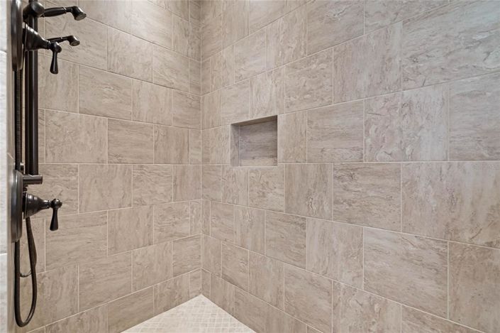 Image No.40-4 Bed Property for sale