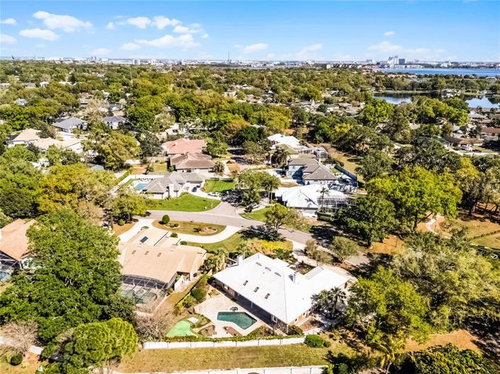 Image No.53-4 Bed Property for sale