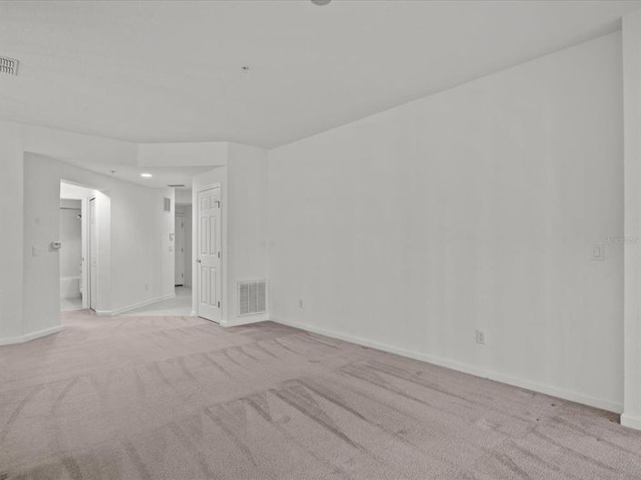 Image No.8-2 Bed Property for sale