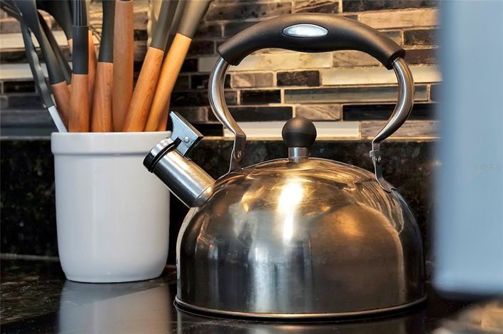 Image No.10-2 Bed Property for sale