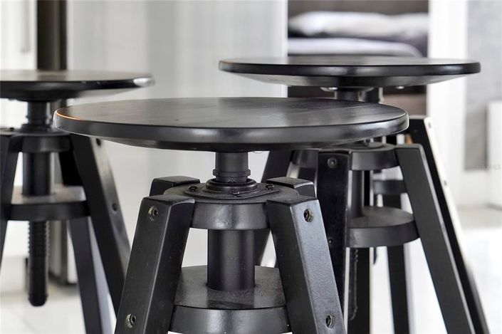 Image No.12-2 Bed Property for sale