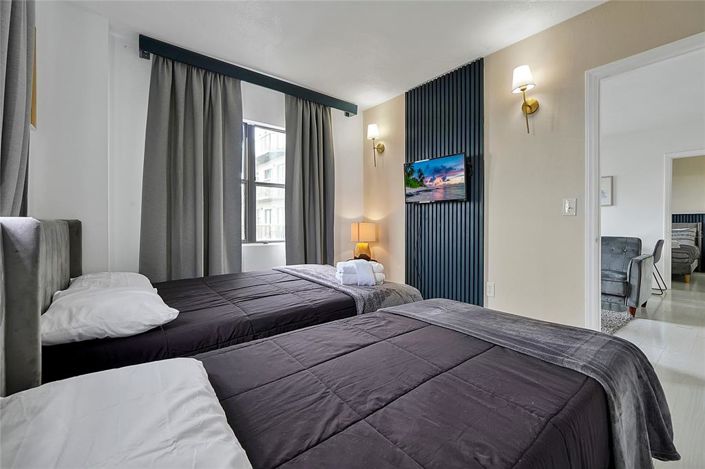 Image No.21-2 Bed Property for sale