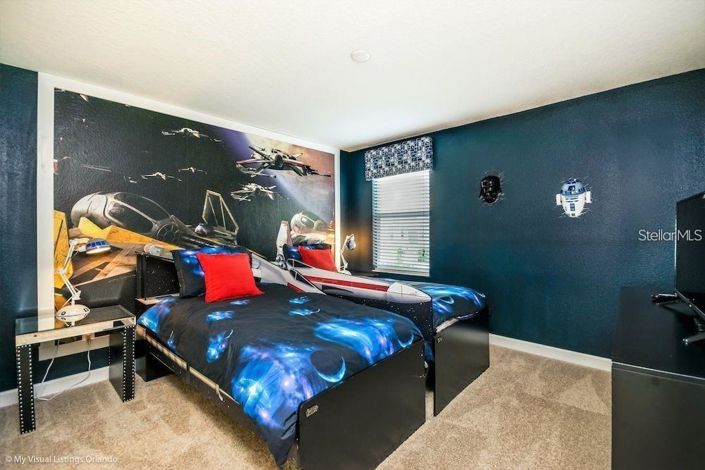 Image No.35-8 Bed Property for sale