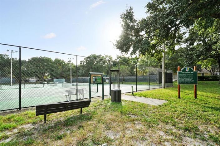 Image No.54-5 Bed Property for sale