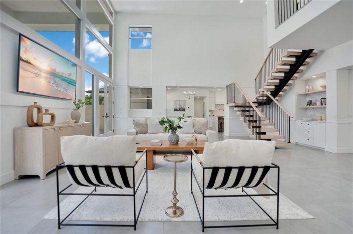 Image No.9-5 Bed Property for sale