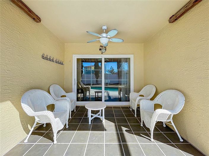 Image No.40-5 Bed Property for sale