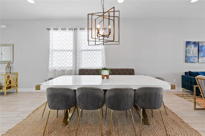 Image No.11-6 Bed Property for sale