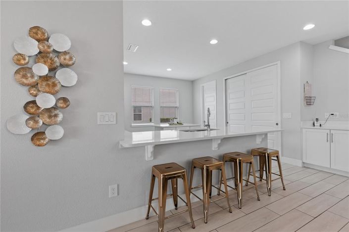 Image No.13-6 Bed Property for sale