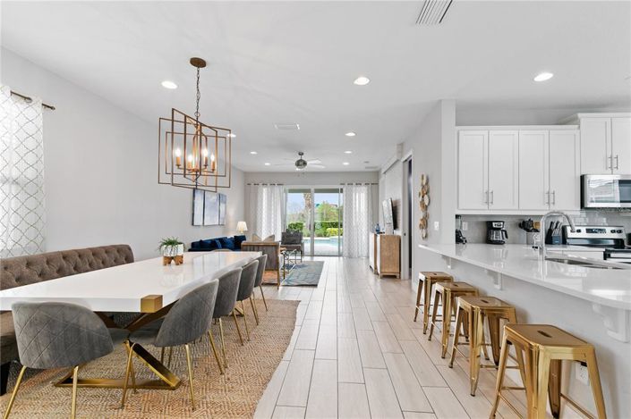 Image No.21-6 Bed Property for sale