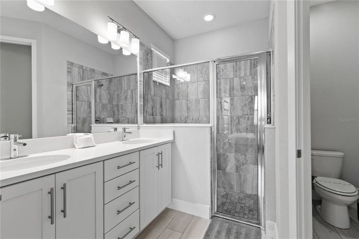 Image No.30-6 Bed Property for sale