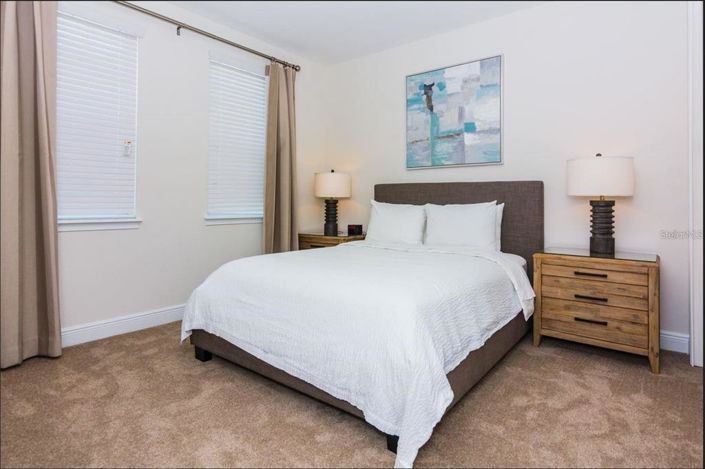 Image No.27-8 Bed Property for sale