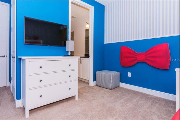 Image No.43-8 Bed Property for sale