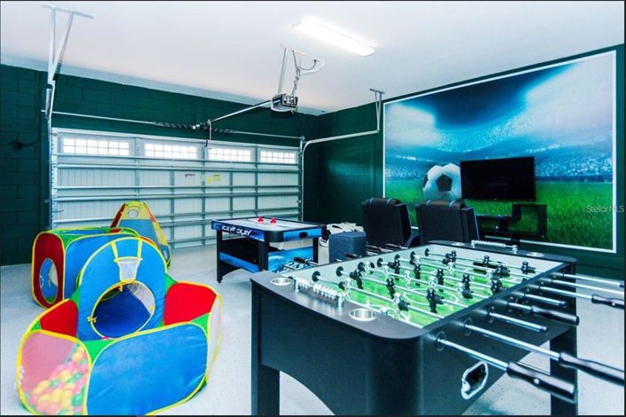 Image No.50-8 Bed Property for sale