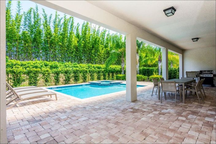 Image No.53-8 Bed Property for sale