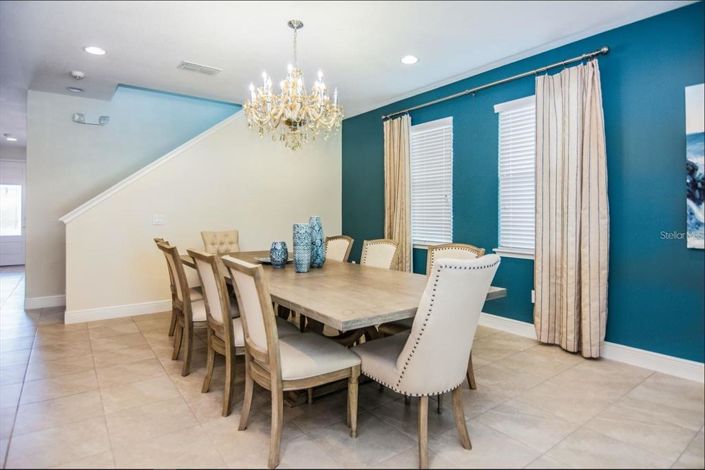 Image No.8-8 Bed Property for sale