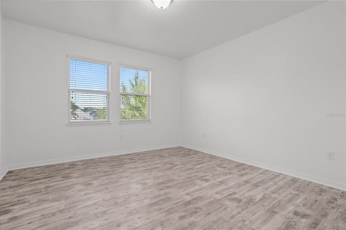 Image No.39-5 Bed Property for sale