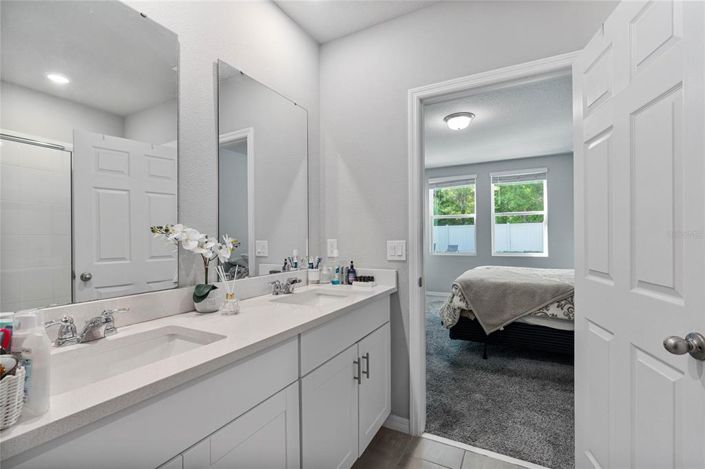 Image No.15-4 Bed Property for sale