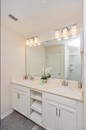 Image No.12-Propriété de 2 chambres à vendre à Kissimmee