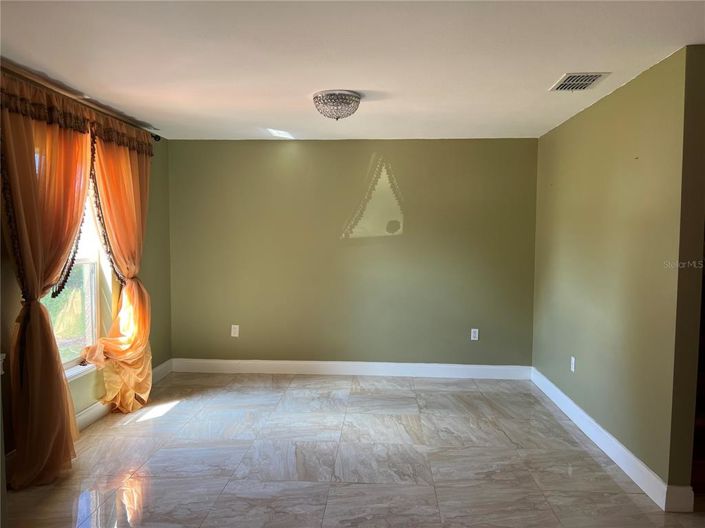 Image No.7-Propriété de 4 chambres à vendre à Kissimmee