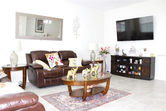 Image No.8-3 Bed Townhouse for sale